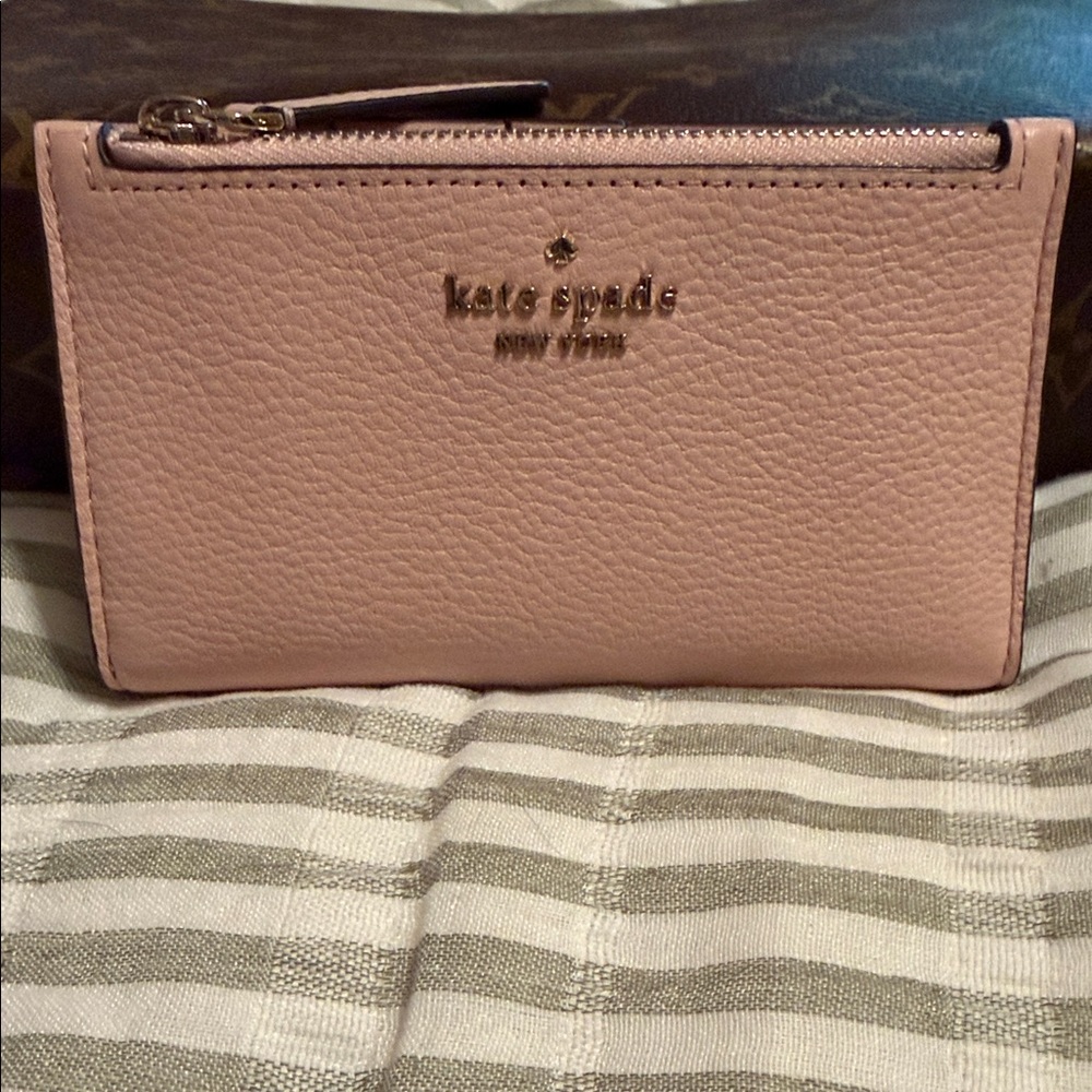kate spade Blush Pink Pebbled Leather Card Wallet with Zip